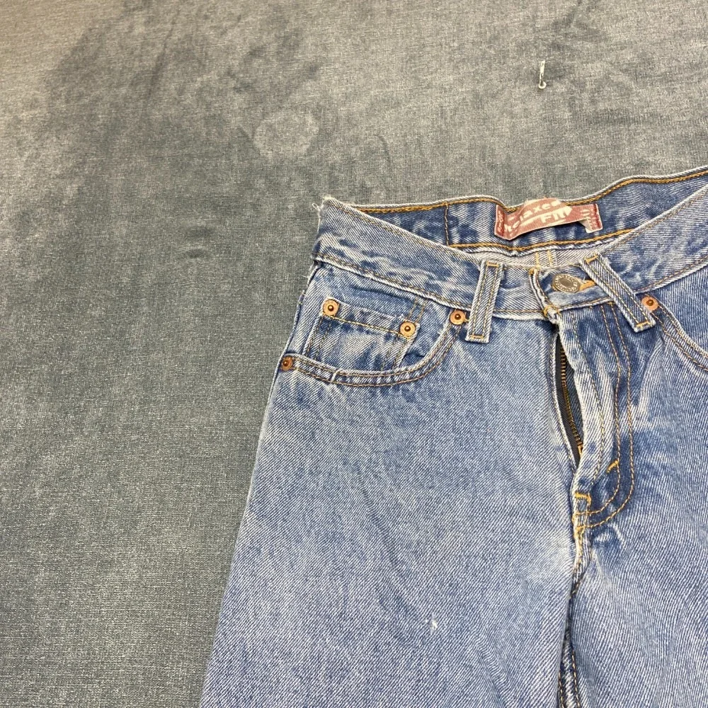 Vintage Levi's 550 Jeans Boys 10 Slim Fit 23x25 Blue Denim Cotton Straight Leg